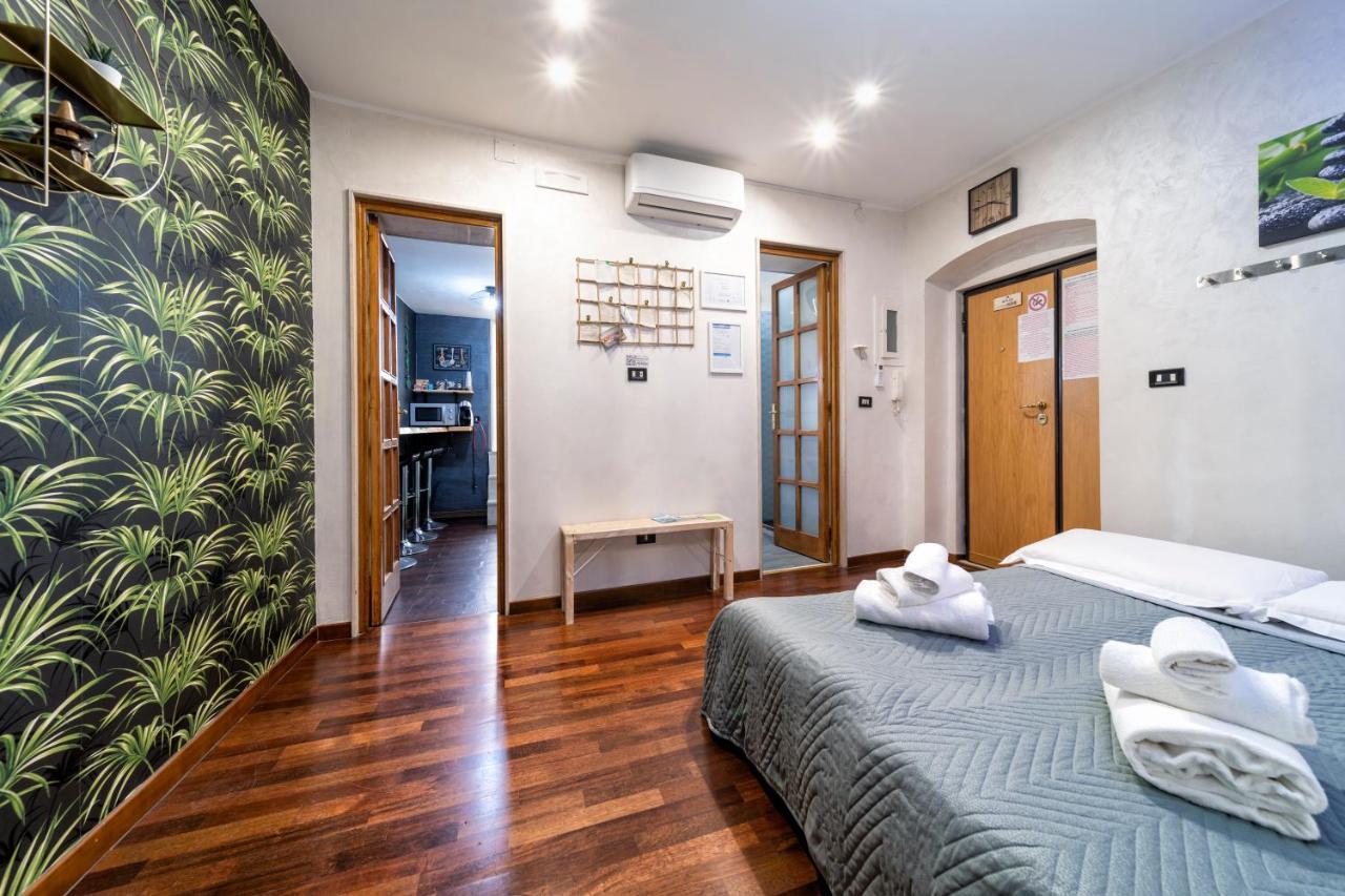 Newhouse Dei Mille Apartment Bari Bagian luar foto