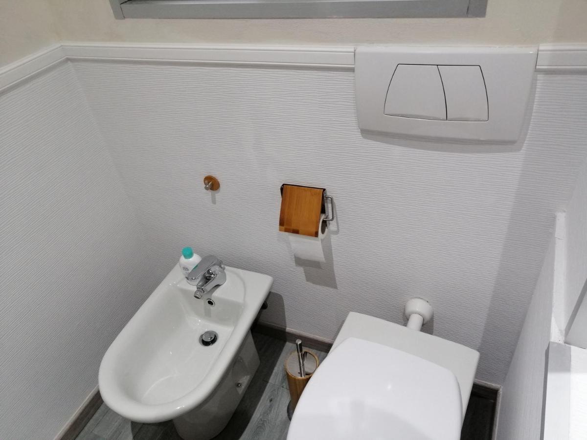 Newhouse Dei Mille Apartment Bari Bagian luar foto